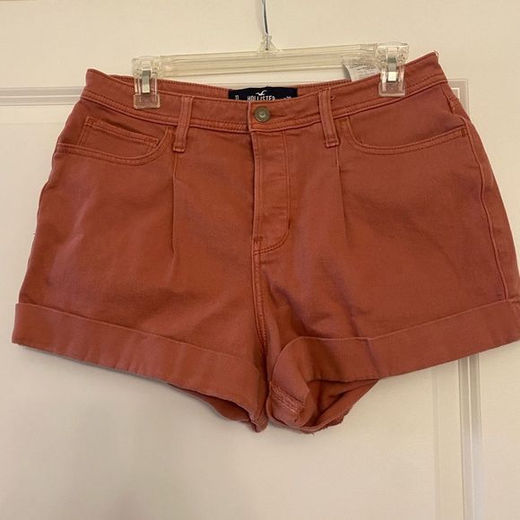Hollister Pants - NWOT Hollister Denim Ultra High Rise 3 Inch 3’ Vintage Stretch - 30